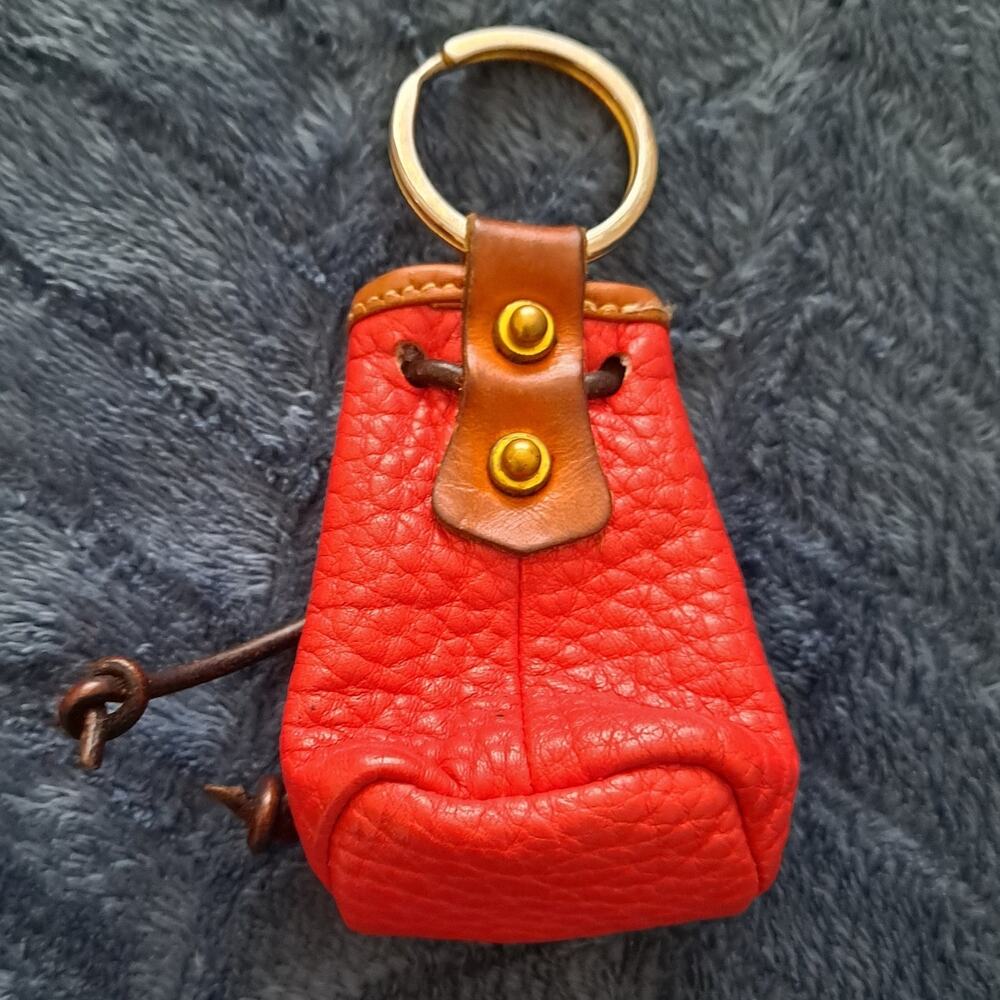 Vintage Dooney & Bourke RARE Pebbled Leather Drawstring Keychain Coin Pouch Red - Picture 3 of 7